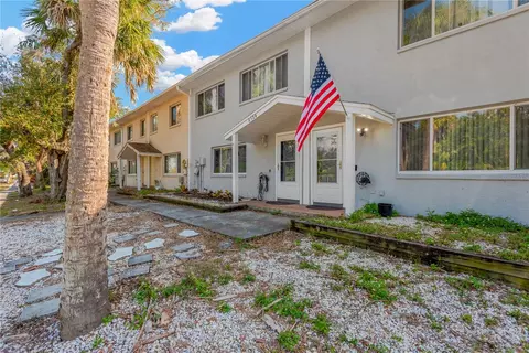 8324 Civic Rd, Tampa, FL 33615