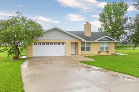 2906 Noahs Ark Ln, Plant City, FL 33565