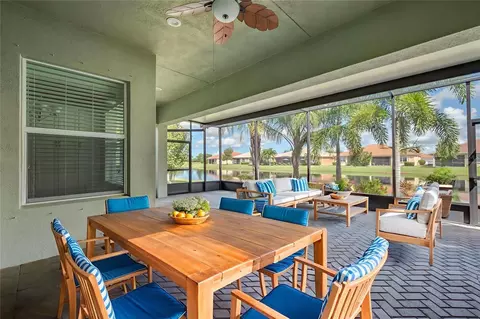 4948 Grand Banks Dr, Wimauma, FL 33598