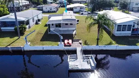 13029 Starboard Ct, Hudson, FL 34667