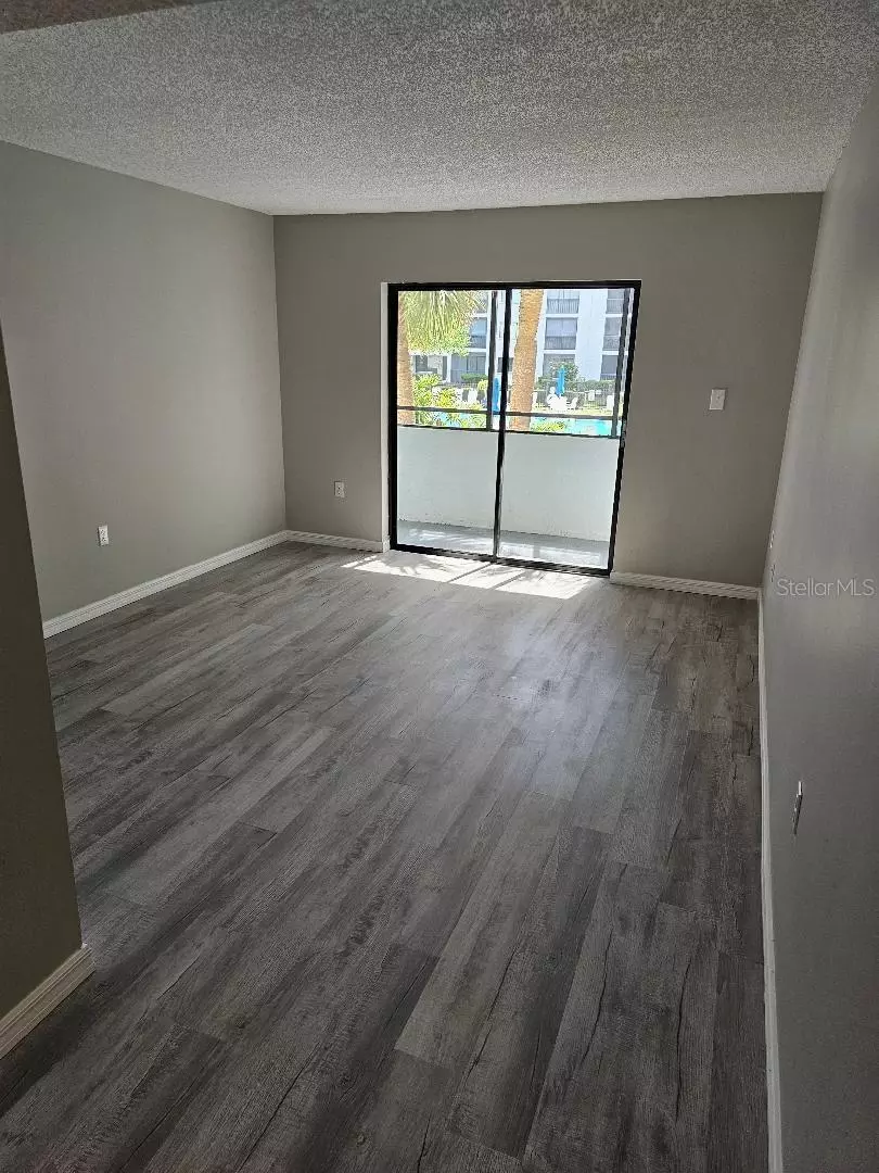 Living - 2587 Countryside Blvd #6207, Clearwater, FL 33761 photo 3 of 3