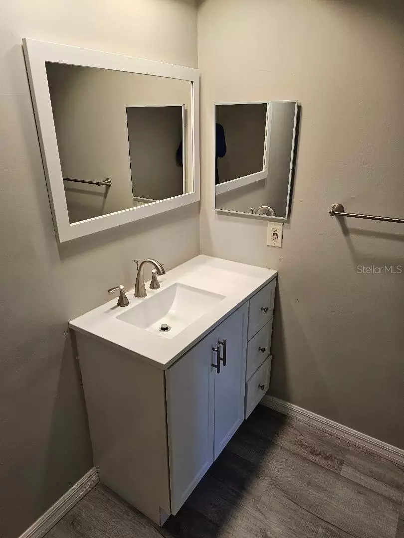 Bath - 2587 Countryside Blvd #6207, Clearwater, FL 33761 photo 3 of 4
