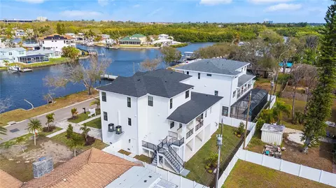 220 90th Ave NE, Saint Petersburg, FL 33702