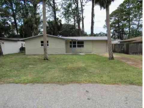 7215 Pinewood Dr, New Port Richey, FL 34652