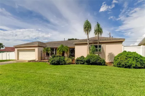 14049 Yacht Club Blvd, Seminole, FL 33776