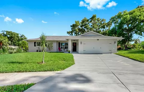 2807 Cameron Ct, Palm Harbor, FL 34684