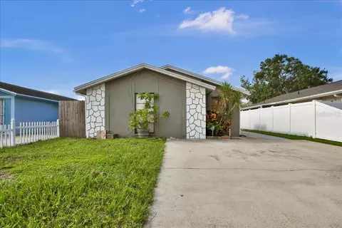 9112 Suffield Ct, Tampa, FL 33615