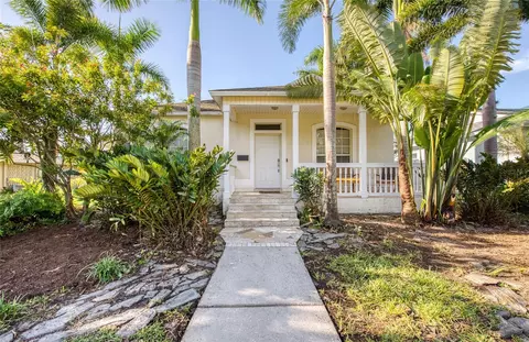 320 47th Ave N, Saint Petersburg, FL 33703