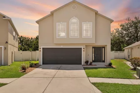 947 Brenton Leaf Dr, Ruskin, FL 33570
