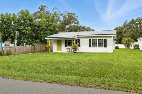 5121 10th St, Zephyrhills, FL 33542