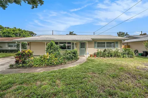 4401 56th St N, Kenneth City, FL 33709