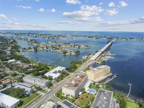 100 Bluff View Dr #607A, Belleair Bluffs, FL 33770
