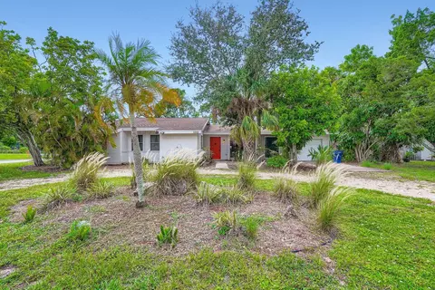 7222 Meadowbrook Dr, Sarasota, FL 34243