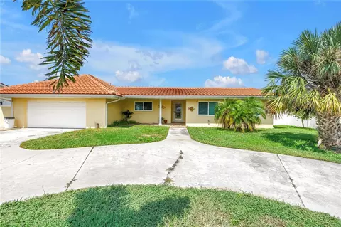 5403 Aloha Dr, Saint Pete Beach, FL 33706