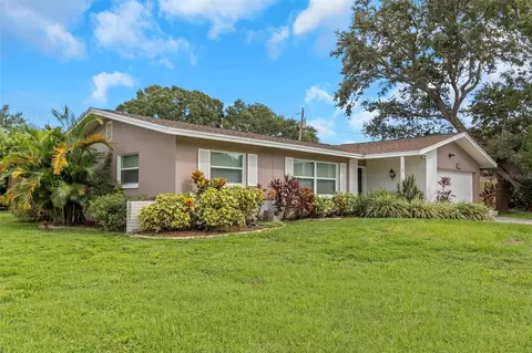1413 S Hillcrest Ave, Clearwater, FL 33756