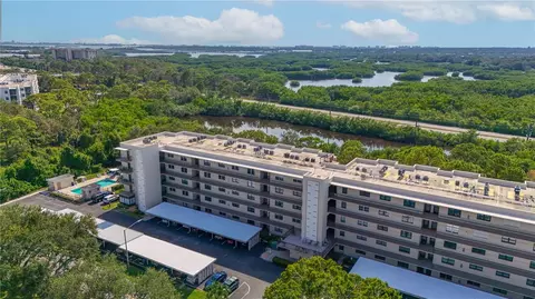 8198 Terrace Garden Dr N #304, Saint Petersburg, FL 33709