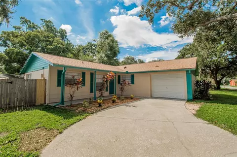 611 Highview Cir N, Brandon, FL 33510