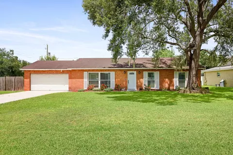 102 Mitchell Dr, Brandon, FL 33511