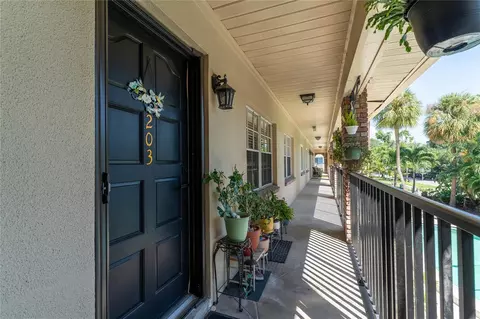 208 Danube Ave #203, Tampa, FL 33606