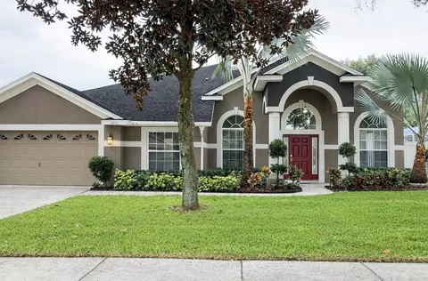 1032 Legends Pass Dr, Valrico, FL 33594