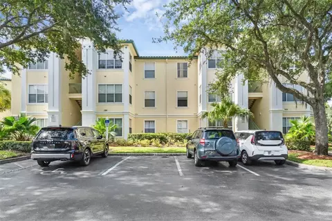 8822 Dunes Ct #307, Kissimmee, FL 34747