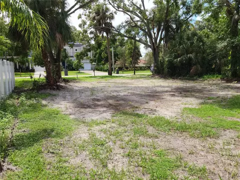 107 Arlington Ave E, Oldsmar, FL 34677