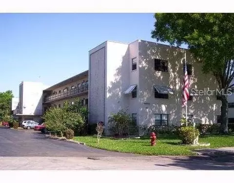 5975 Terrace Park Dr N #202, Saint Petersburg, FL 33709
