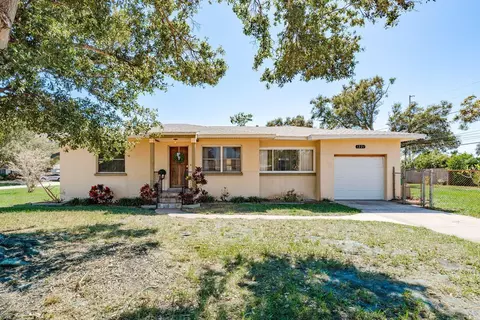 1221 Woodlawn St, Clearwater, FL 33756