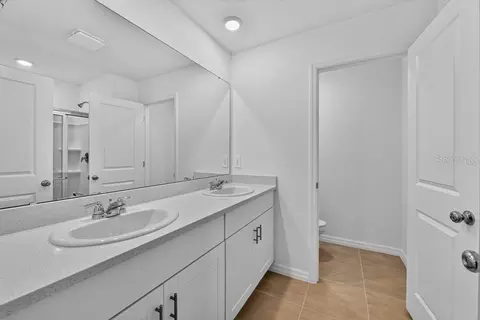 Bath - 13235 Commons Ave, Parrish, FL 34219 photo 1 of 1