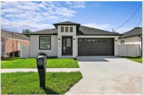 7216 Blossom Ave, Tampa, FL 33614