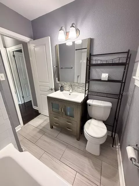Bath - 2434 9th Ave N, Saint Petersburg, FL 33713 photo 1 of 4