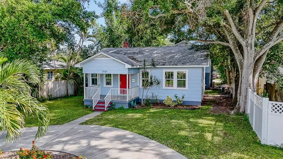 Exterior - 2434 9th Ave N, Saint Petersburg, FL 33713 photo 7 of 9