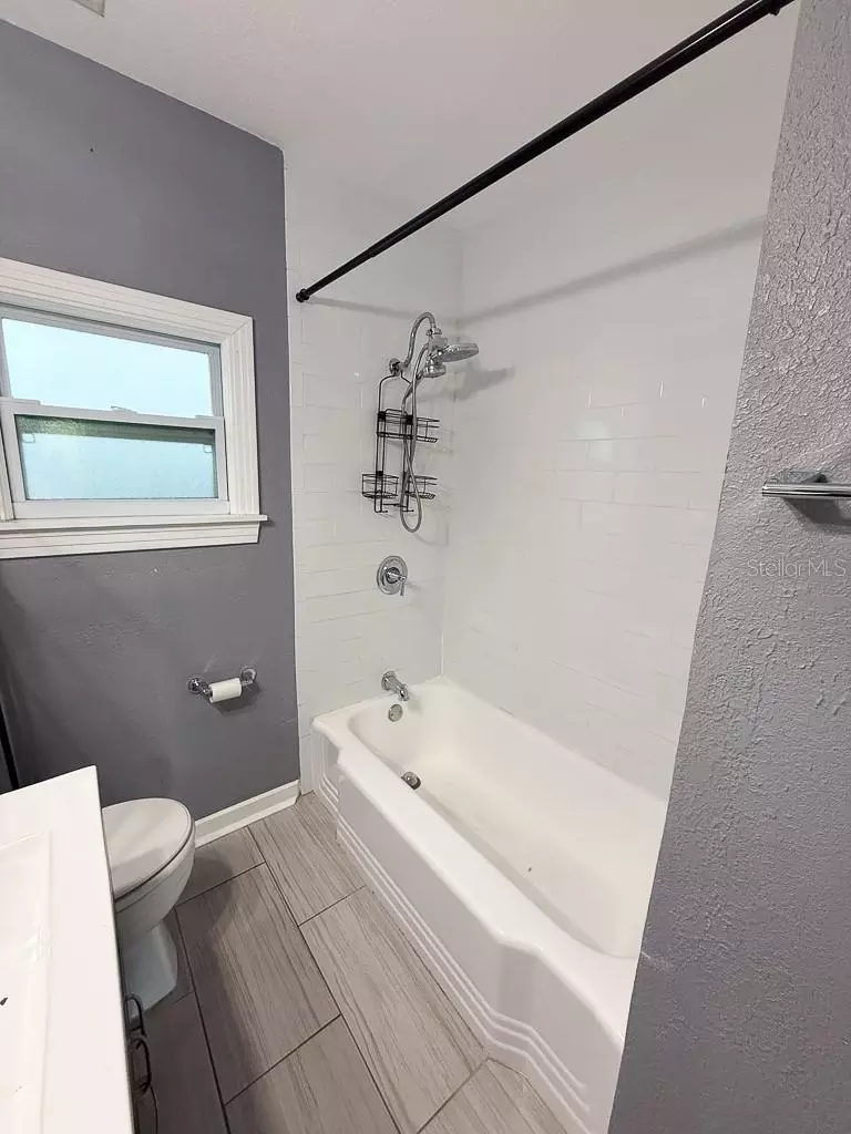 Bath - 2434 9th Ave N, Saint Petersburg, FL 33713 photo 2 of 4