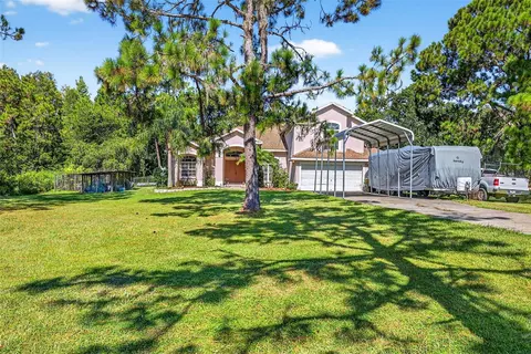 7911 Pine Lands Dr, Wesley Chapel, FL 33544