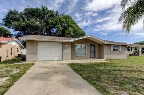 7741 Hawthorn Dr, Port Richey, FL 34668