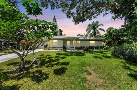 572 Mac Crillus Rd, Largo, FL 33770