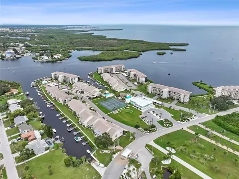 8251 Brent St #918, Port Richey, FL 34668