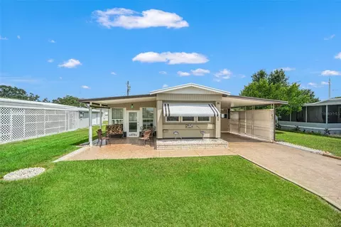 5406 Amanda St, Zephyrhills, FL 33542
