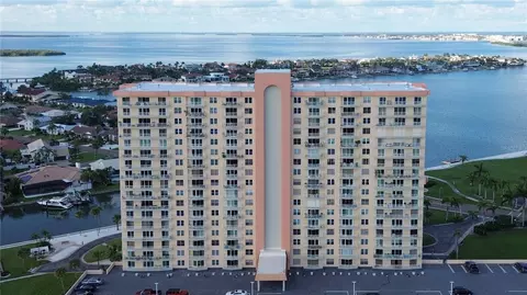4900 Brittany Dr S #811, Saint Petersburg, FL 33715