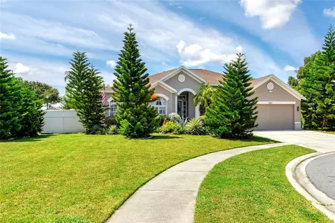 7825 Burnet Ln, New Port Richey, FL 34654
