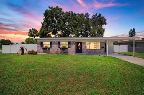 7717 W Powhatan Ave, Tampa, FL 33615