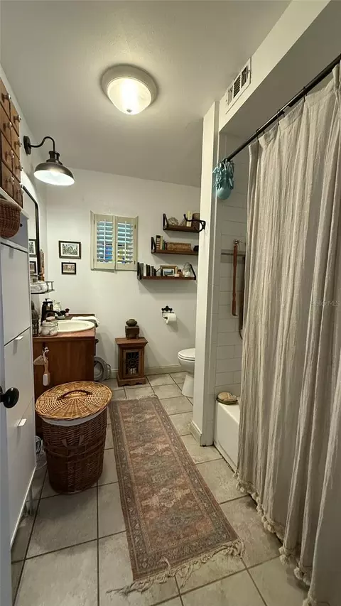 Bath - 5804 10th St, Zephyrhills, FL 33542 photo 1 of 3