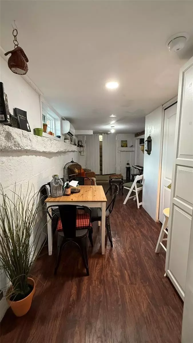 Dining - 5804 10th St, Zephyrhills, FL 33542 photo 2 of 2