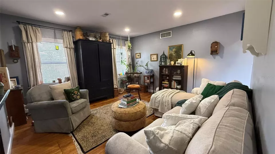 Living - 5804 10th St, Zephyrhills, FL 33542 photo 1 of 1
