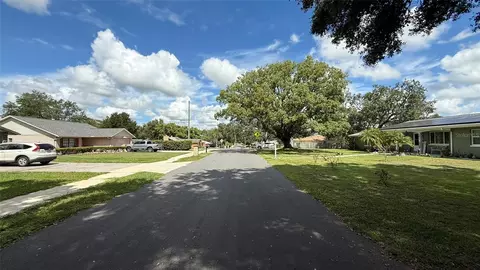 View/Area - 5804 10th St, Zephyrhills, FL 33542 photo 1 of 1
