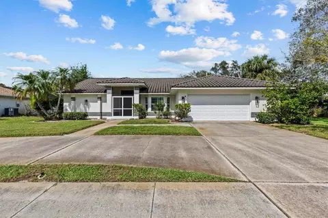 913 Oakview Rd, Tarpon Springs, FL 34689
