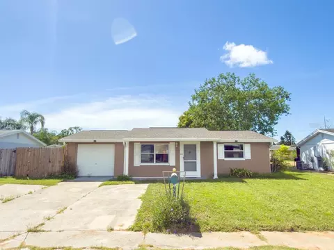 2033 Essex Dr, Holiday, FL 34691