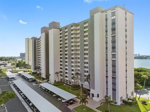 7050 Sunset Dr #1601, South Pasadena, FL 33707