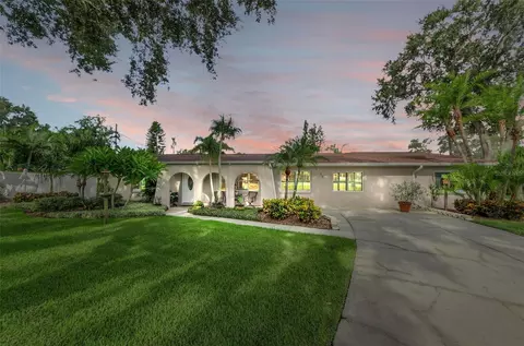 89 S Highland Ave, Tarpon Springs, FL 34689