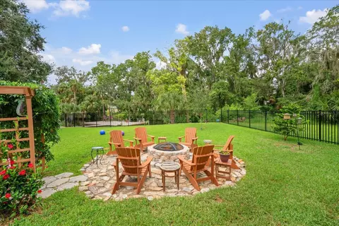 Exterior - 8317 Alafia Pointe Dr, Riverview, FL 33578 photo 8 of 11
